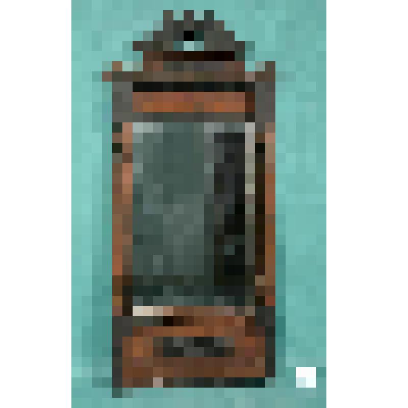 Зеркало настенное в раме