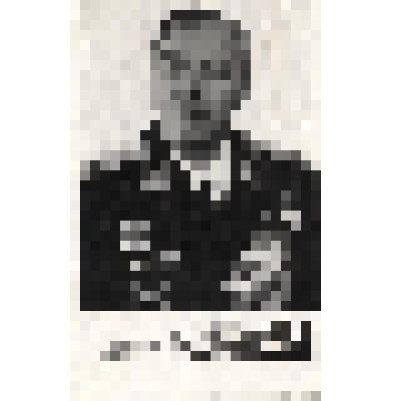 Погрудный портрет контр-адмирала Бутузова Евгения Васильевича в парадной форме с наградами. Фотография