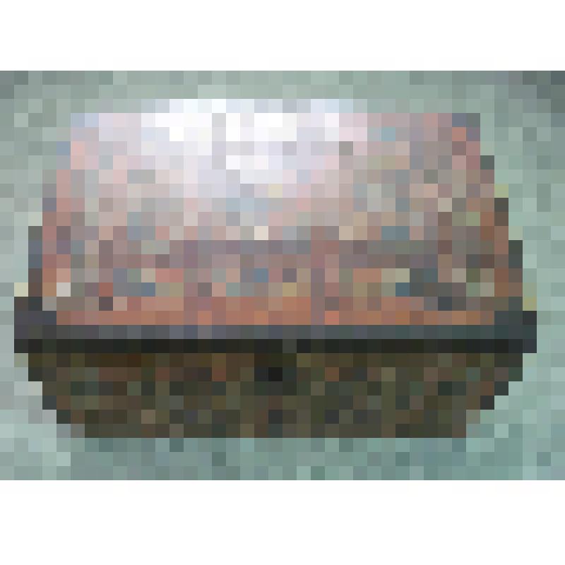 Сундук с кистевой росписью