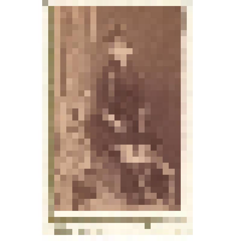 Фотография "Девочка в помещении фотоателье"