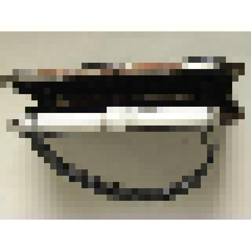 Сумочка дамская лаковая черная, с рельефной поверхностью