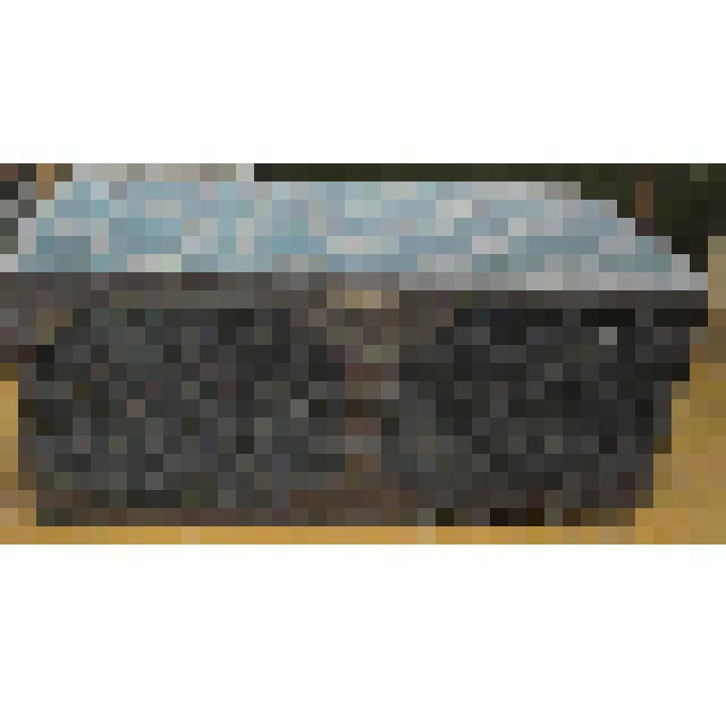 Сундук, окованый железом