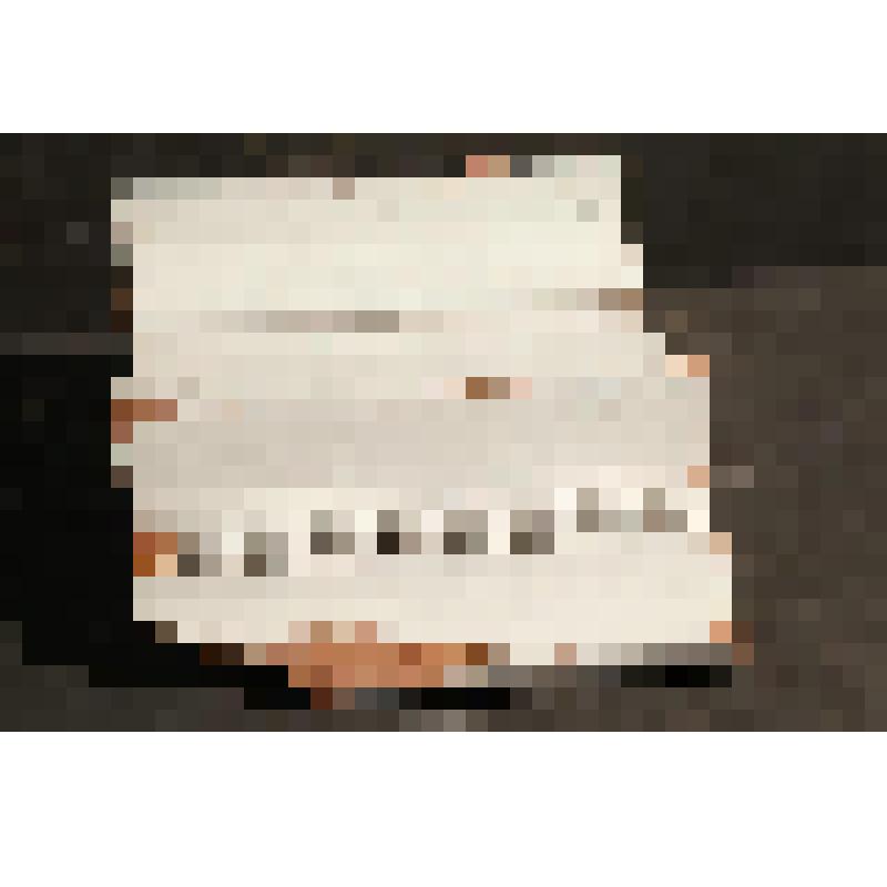 Изразец печной, карнизный рельефный белый