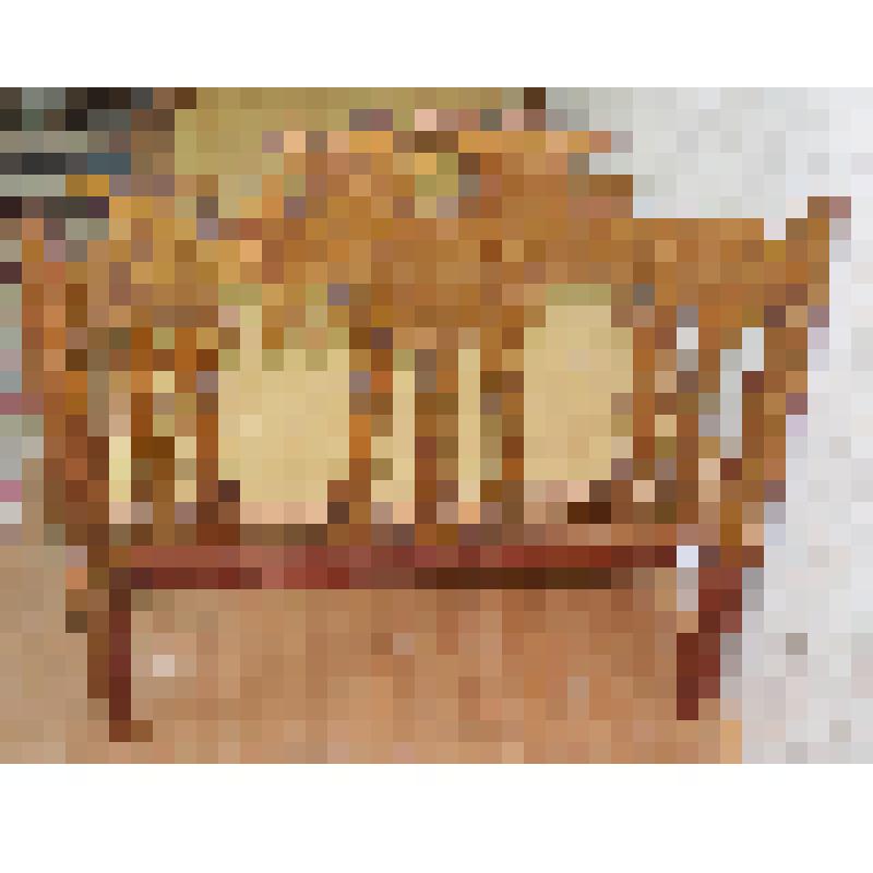 Старинная деревянная резная кровать