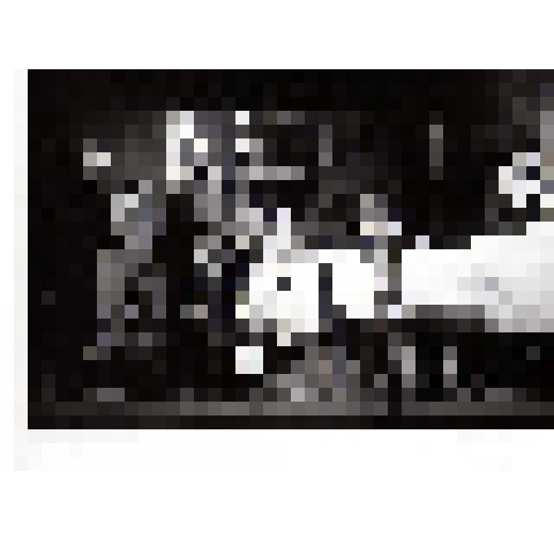 Фотография. Сцена с 5-ю действ. лицами. Одна сидит у стола. "Суббота, воскресенье, понедельник" (пост. А. Шотрин, худ. М. Курилко.). Москва, Театр имени М.Н.Ермоловой