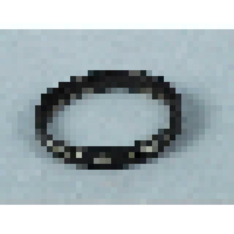 Линза насадочная F - 667. Из аппарата киносъемочного "Кварц 2 х 8С - 3", № 764474, узкопленочный, с жестко-встроенным объективом и съемной рукояткой. В жестком футляре, с комплектом светофильтров и насадочных линз, с рукояткой для обратной перемотки, темл