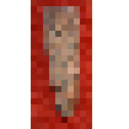 Костяное изделие треугольной формы, в основании круглое,  конец плоский. Внешняя поверхность заполирована