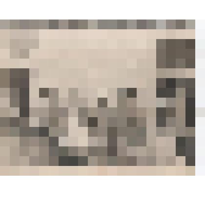 Фотография черно - белая групповая. Официантка санатория «Ливадия» Горюнова А.Г. с тремя женщинами у здания бывшей царской кухни