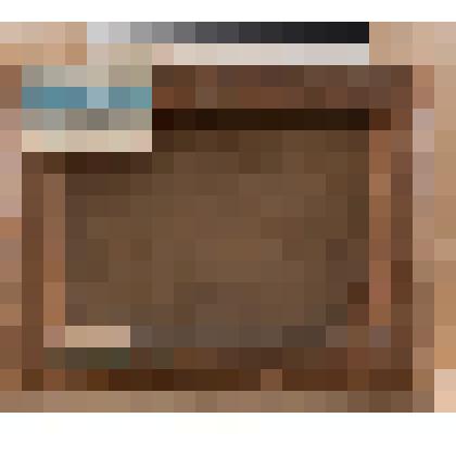 Спящая в розовом платье