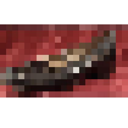 Туфли черные лаковые с пряжкой с настрочками и ремешком. (левый)