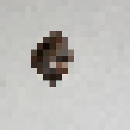 Фрагмент черной бусины