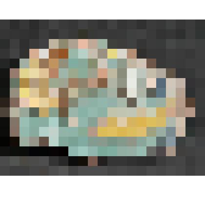 Изразец печной стенной рельефный полихромный. Фрагмент