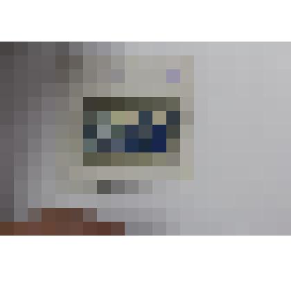 Значок с варио изображением  «Гагарин – первый человек  в космосе»