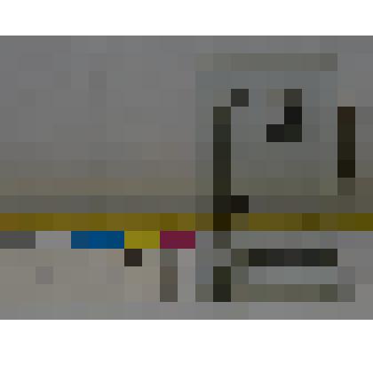 Рамка в виде толстого прозрачного стекла прямоугольной формы с фацетом