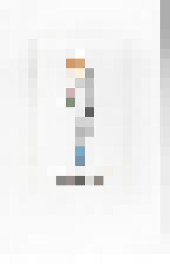 Иллюстрация к рассказу «Частная жизнь Александра Пушкина..»). Рисунок в паспарту.  Издание: Булат Окуджава. «Искусство кройки и шитья»