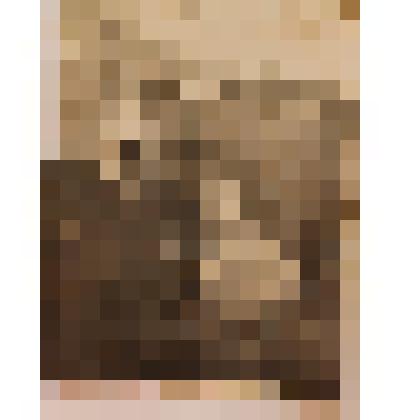 Фотография. Заведующая д/с №3 колхоза "Победа" Соколова А.С. вручает воспитаннице "Подарок Первокласснику"