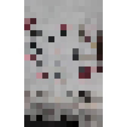 Полотенце домотканое, из отбеленного холста, орнамент прямоугольники разных размеров, на концах вышивка гладью и кружево ручной работы