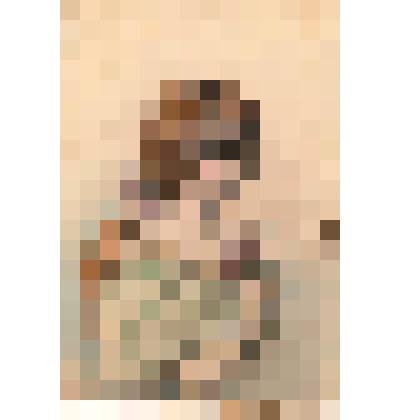 Карточка почтовая. Портрет девушки с розами