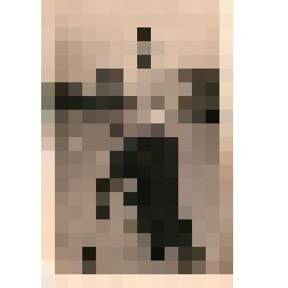 Фотография. М. Минина на Дворцовой пл. после кольцевой эстафеты по велоспорту (старт и финиш)