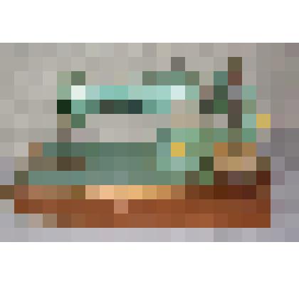 Машинка швейная, бытовая с ручным приводом, в футляре