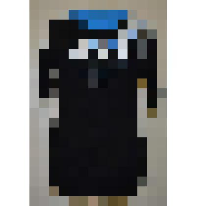 Блузка женская чёрного цвета с декоративным узором из белого атласного шнура