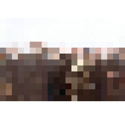 Ф/цв. Торжественное открытие 1-й линии автомоста через Волгу у с. Пристанное 16.12.2000. Губернатор Саратовской области Д.Ф. Аяцков в окружении строителей-мостовиков. 2000