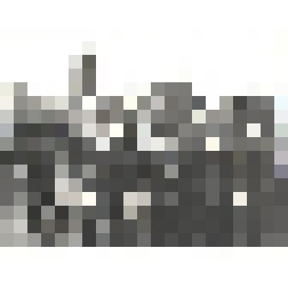 Фотография. Жители города с транспарантами и воздушными шарами проходят по центральной площади в годовщину Октябрьской революции 7 ноября. Из серии «Праздничные демонстрации трудящихся города Калининграда Московской области»