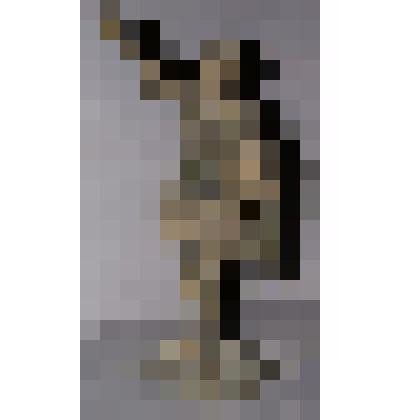 Фигура воина со щитом