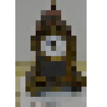 Часы настольные, кабинетные. Корпус фигурный, деревянный, инкрустирован орнаментом, на четырех ножках. Циферблат - эмалированный; цифры - римские, стрелки - фигурные металлические. Над циферблатом женская головка из металла. Корпус часов завершается