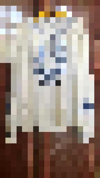 Кофточка женская с вышивкой