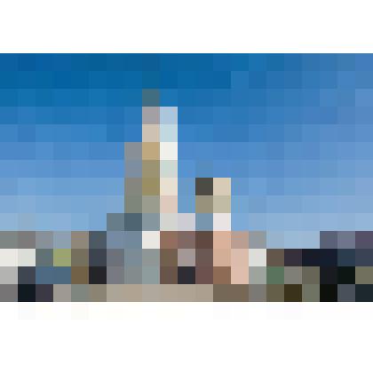 Ф/цв. Свято-Троицкий кафедральный собора г. Покровска-Энгельса (вид на фасад и центральный вход во время реконструкции). Весна 2017