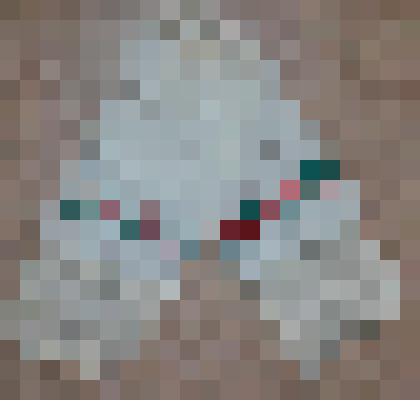 Полотенце домотканное с каймой и вышивкой "Розы".
Принадлежало Ильясовой Мелании, уроженке с. Рысайкино