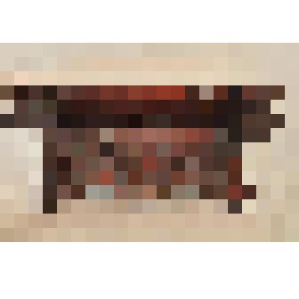 Полка с резным декором