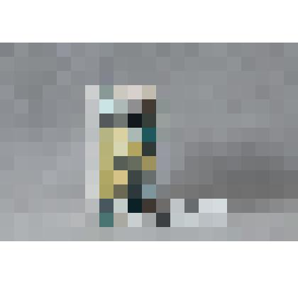 Изразец-валик (левая сторона панно); цвета:
светло-желтый, изумрудно-зеленый, коричневый, кобальт. 
Камин керамический, разноцветный, по рис. худ. Врубеля на тему "Микула Селянинович и Вольга"