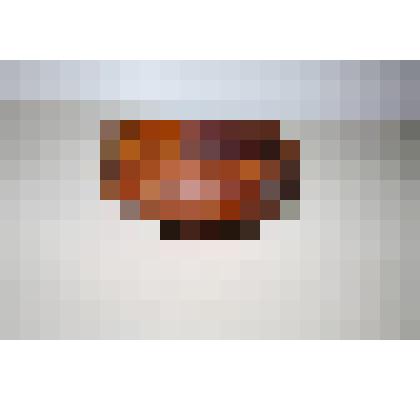 Чашечка коричнево- желтого цвета. По краю – ободок