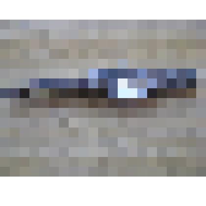 Нож с длинным стержнем рукоятки и коротким обломанным лезвием