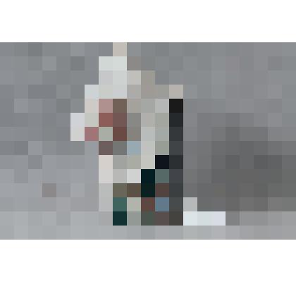 Изразец-валик (левая сторона панно); цвета:
белый, изумрудно-зеленый, коричневый, кобальт. 
Камин керамический, разноцветный, по рис. худ. Врубеля на тему "Микула Селянинович и Вольга"