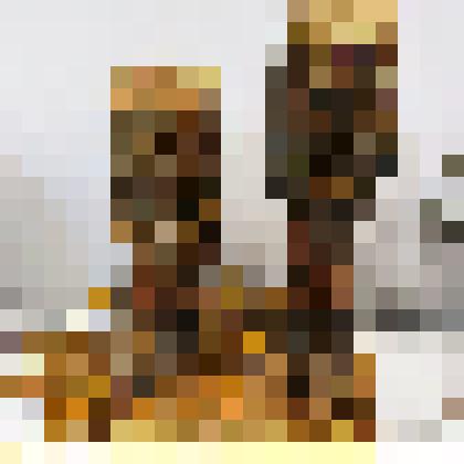 Ствол лиственницы с объеденной корой