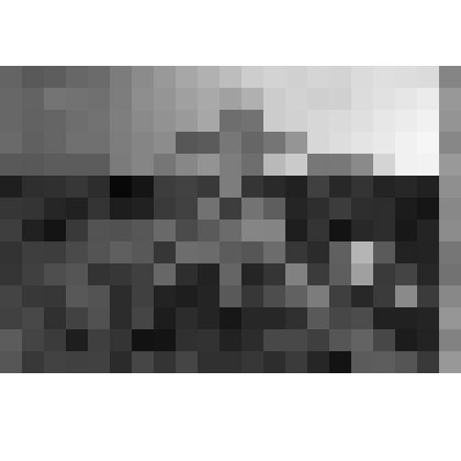 Фотография ч/б,  на снимке   запечатлена дорога,  по которой  едет легковой автомобиль