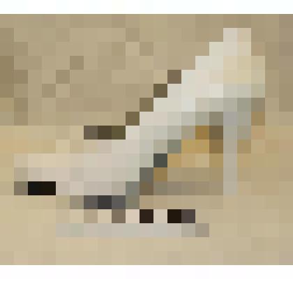 Обувь XIX-XX вв. Туфля левая женская белого цвета, спереди украшена бахрамой. На стельке имеется надпись: "Made in Nungary"