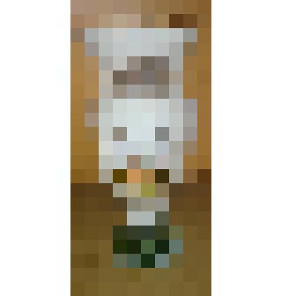 с изображением Московского Кремля и Храма Василия Блаженного и эмблемы МВД России. Ваза декоративная