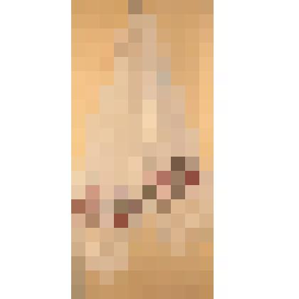 Полотенце из холста  с вышивкой и кружевом