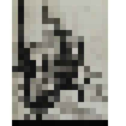 Женщина перед зеркалом