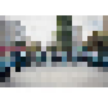 Ф/цв. Крестный ход в г. Покровске (Энгельсе) в честь праздника Покрова Пресвятой Богородицы (в центре епископ Пахомий со священнослужителями и верующими на ул. Волоха). 14.10.2016