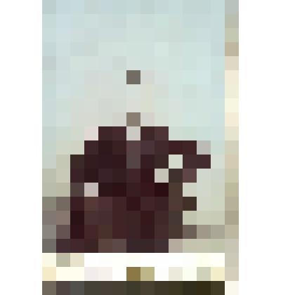 Фотография черно-белая. Портрет мужчины с сигаретой