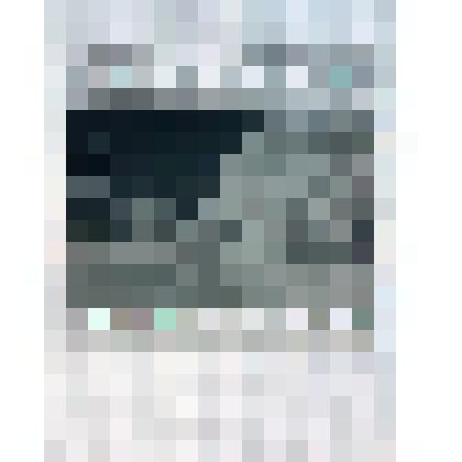 Негатив черно-белый. Улица с аллеей