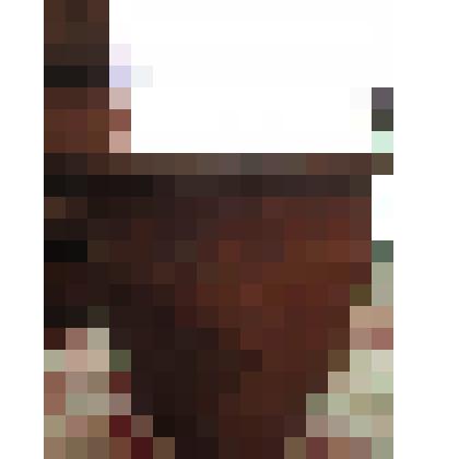 Горшок глиняный округлой формы для хранения молока