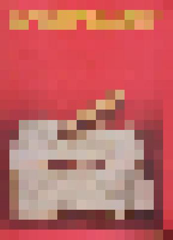 Плакат «И помнит мир спасенный, мир вечный, мир живой...»