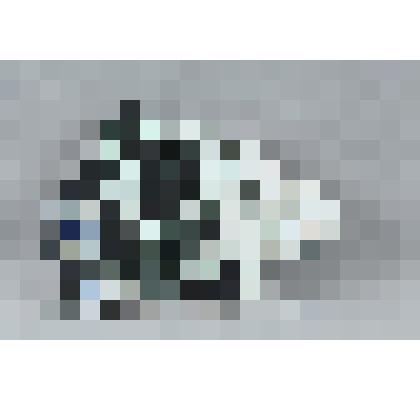 Изразец неправильной формы рельефный полихромный с изображением фрагмента туловища правого сирина с ножками; цвета: зеленый, кобальтовый, светло-терракотовый, белый. 
Камин керамический, разноцветный, по рис. худ. Врубеля на тему "Микула Селянинович и Вол