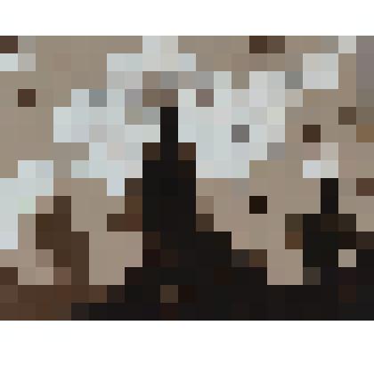 Красноармеец стреляет в здание церкви